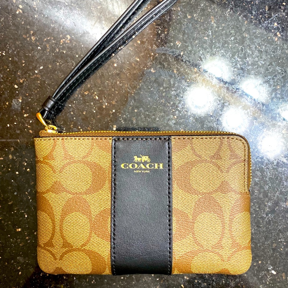 Coach Wristlist brand new - never used